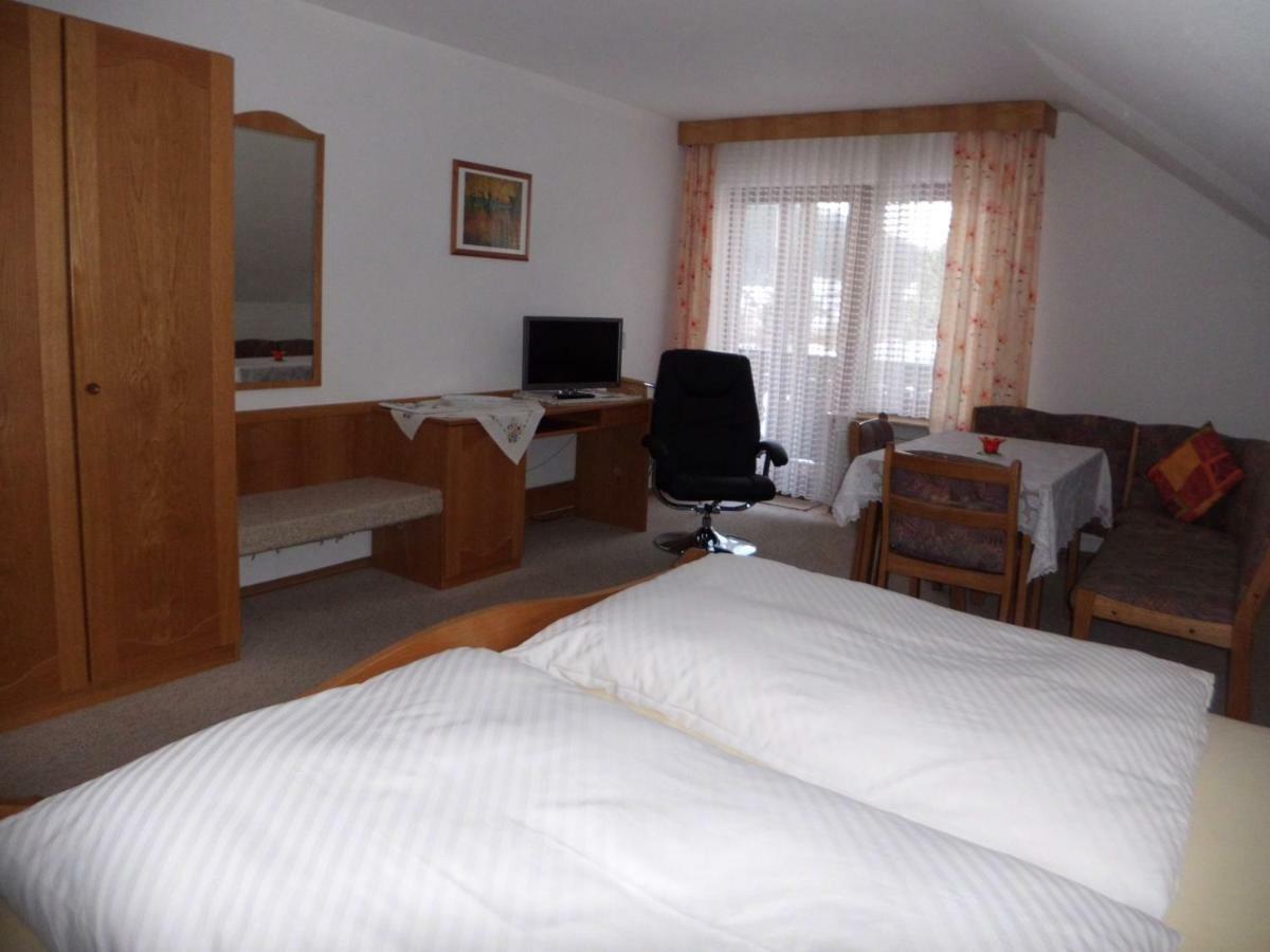 Ferienwohnung ENZTALPERLE Enzklösterle Exterior foto